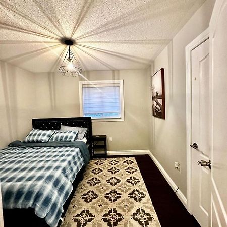 Deluxe Double Room Ii- Hazel Stays Mississauga Eksteriør bilde