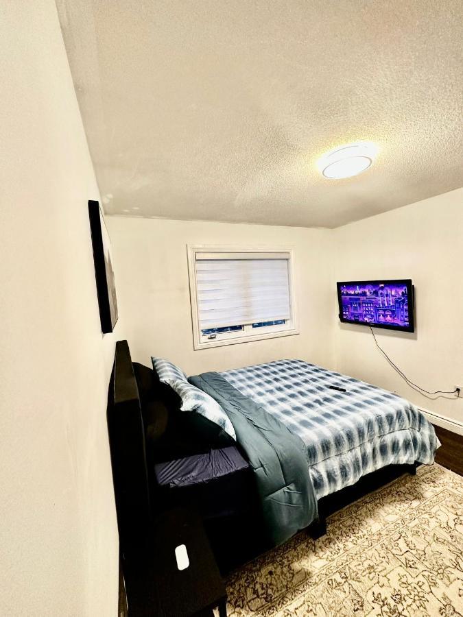 Deluxe Double Room Ii- Hazel Stays Mississauga Eksteriør bilde